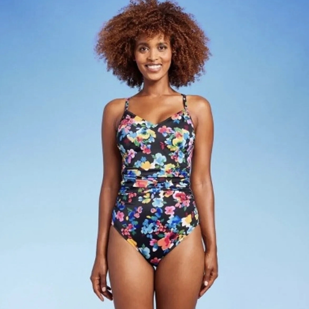 Aqua Green Women's Swim Aqua Green Plus Size One Piece Floral Print Bathing Suit - Picture 6 of 7